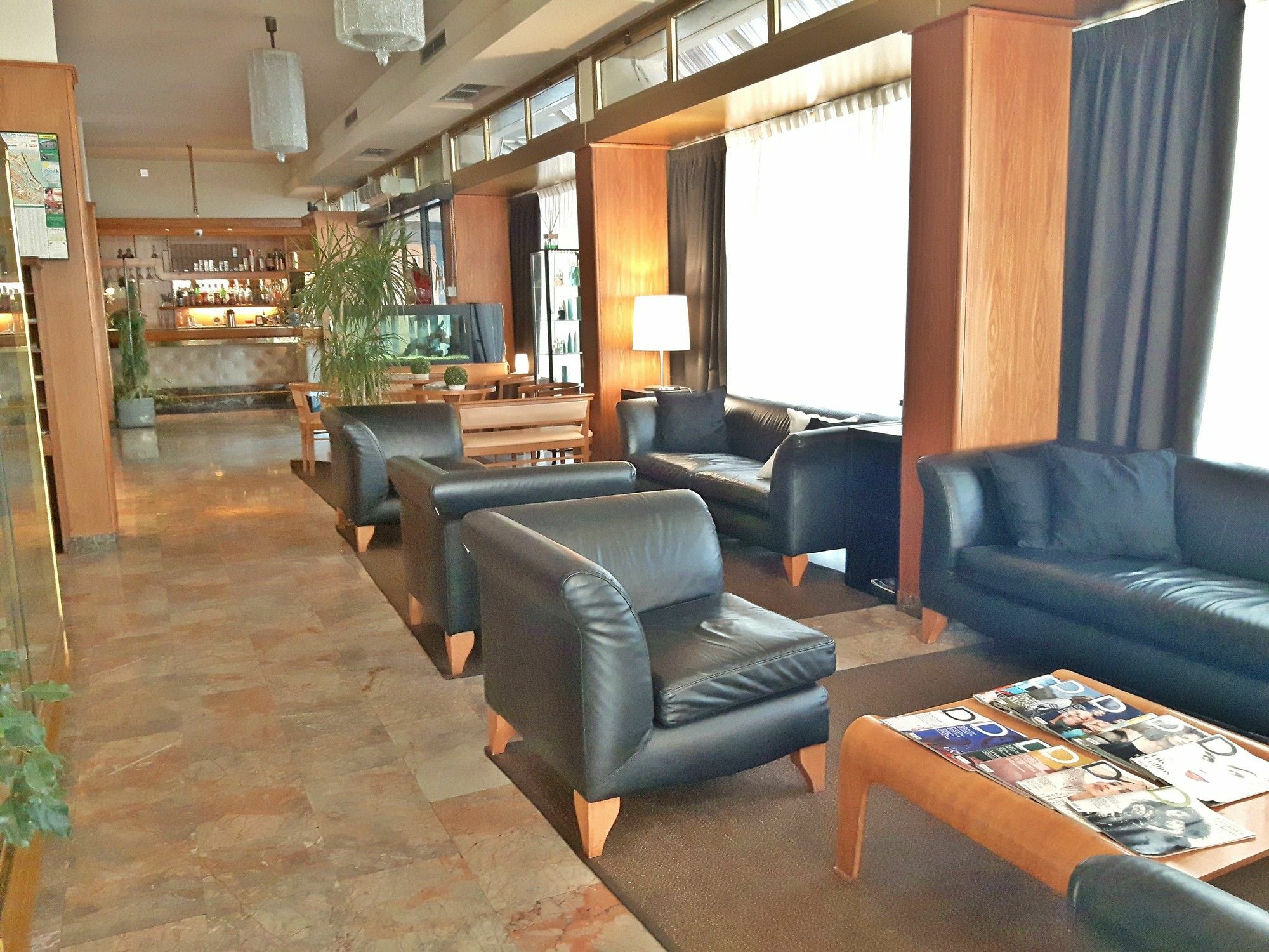 ホテル アルチデ ポッジボンシ エクステリア 写真